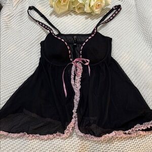 🎀Vintage 2005 Victoria's Secret Black Chemise with Pink Trim🎀